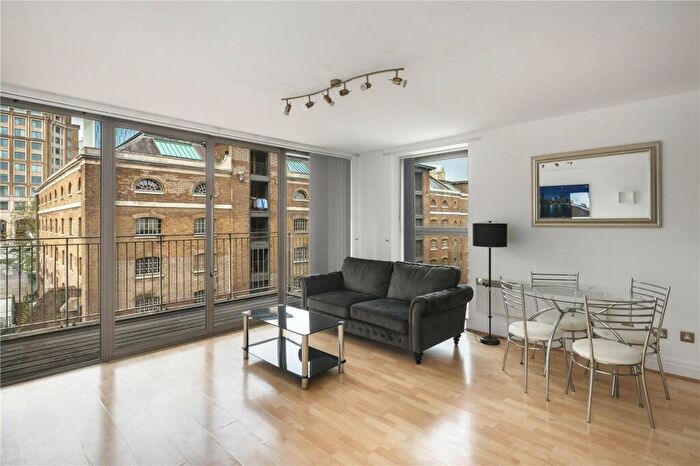 2 Bedroom Flat To Rent In Horizon Building, Hertsmere Road, Canary Wharf, London, E14