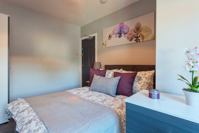 1 Bedroom End Of Terrace House To Rent In High Street North, Dunstable, LU6