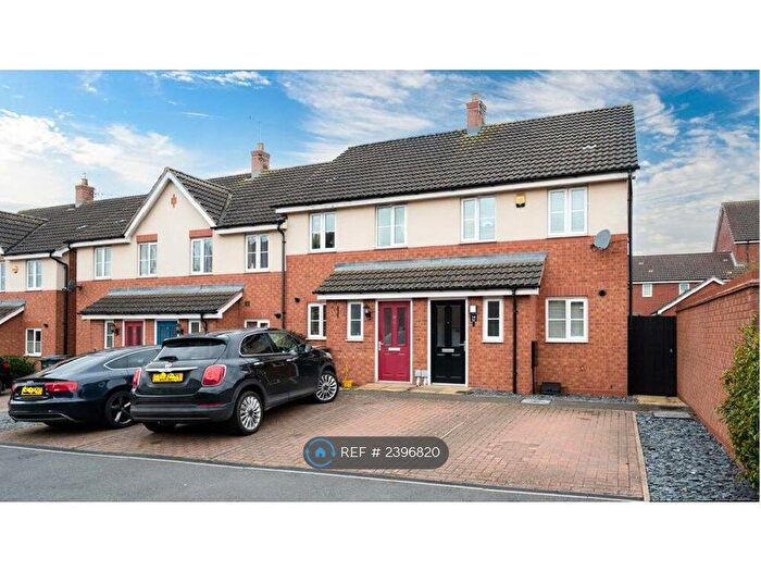 2 Bedroom End Of Terrace House To Rent In Surrey Drive, Coventry, CV3