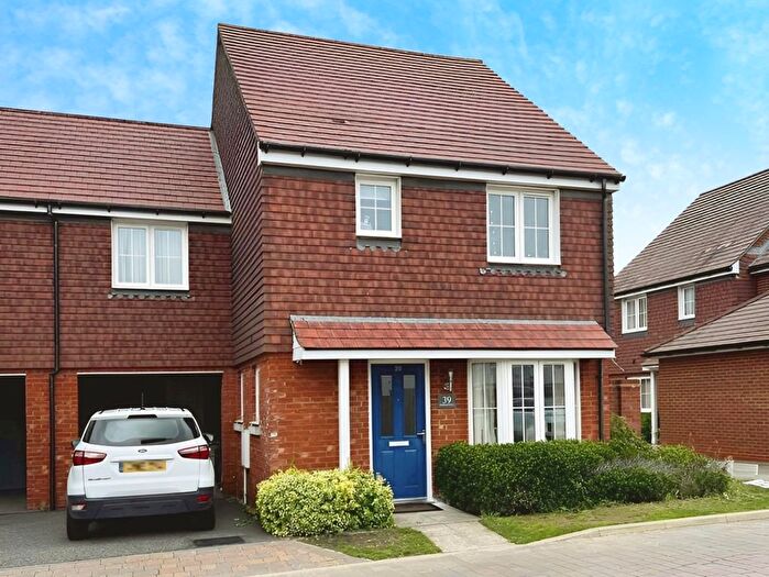 3 Bedroom Link Detached House For Sale In Nuthatch Drive, Finberry, TN25