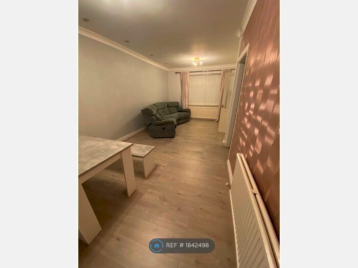 3 Bedroom End Of Terrace House To Rent In Criterion Street, Stockport, SK5