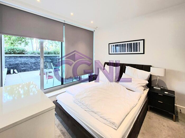 1 Bedroom Flat To Rent In Cassia House, Piazza Walk, London, E1