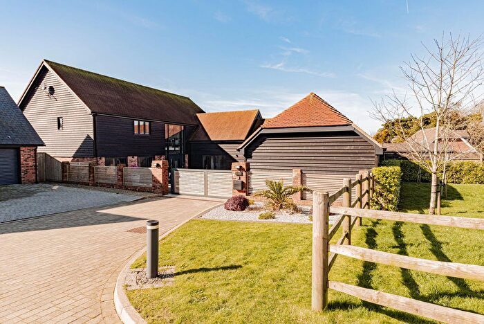 4 Bedroom Detached House For Sale In Windmill Close, Hawkinge, Folkestone, CT18