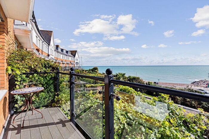 4 Bedroom Town House For Sale In Lower Corniche, Hythe, CT21
