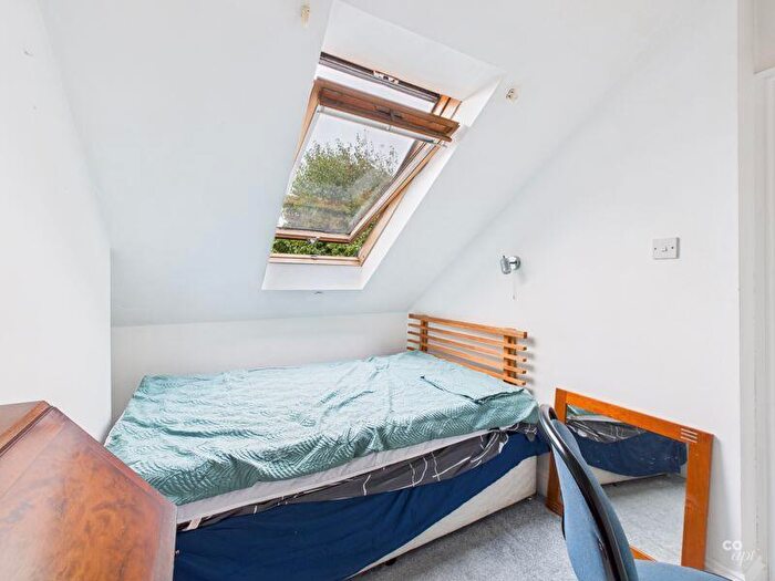 1 Bedroom Maisonette To Rent In Denmark Villas, Hove, BN3