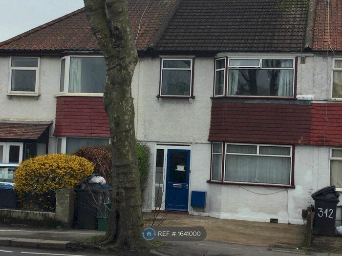 6 Bedroom Terraced House To Rent In Kingston Road, Kingston, KT3