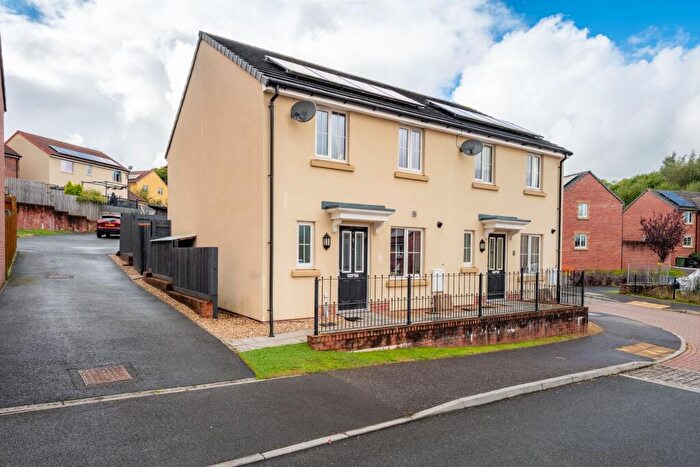 3 Bedroom Semi-Detached House For Sale In Beech Grove, South Molton, EX36