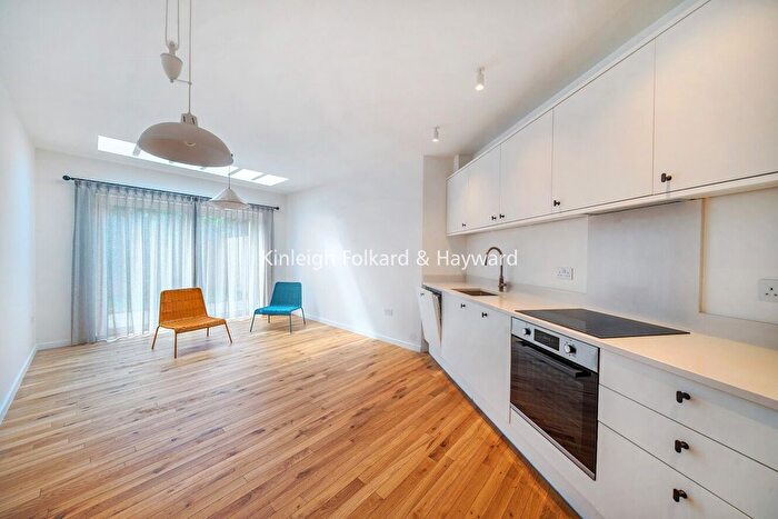 2 Bedroom Flat To Rent In Radnor Road, Peckham, London, SE15