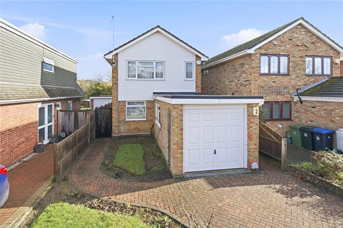 3 Bedroom Detached House For Sale In Knaphill, Woking, Surrey, GU21