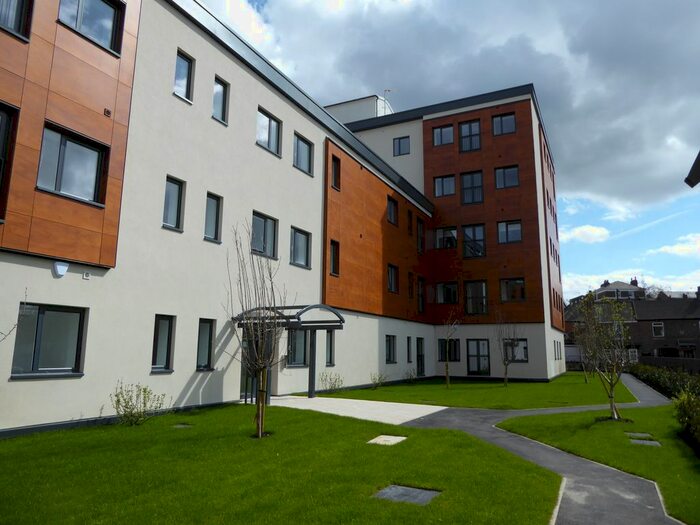 2 Bedroom Flat To Rent In Holgate Road, York, YO24