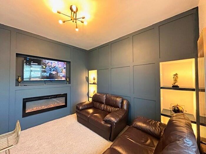 5 Bedroom House To Rent In Morrill Street, Hull, HU9