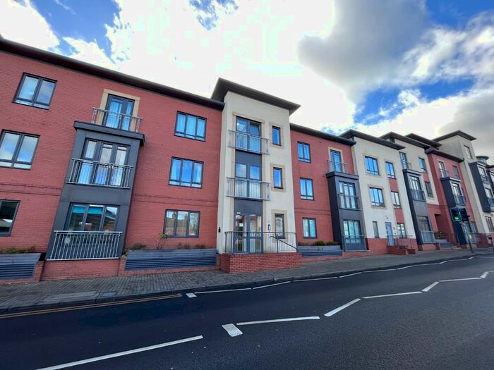 1 Bedroom Flat To Rent In High Street, Harborne, Birmingham, B17