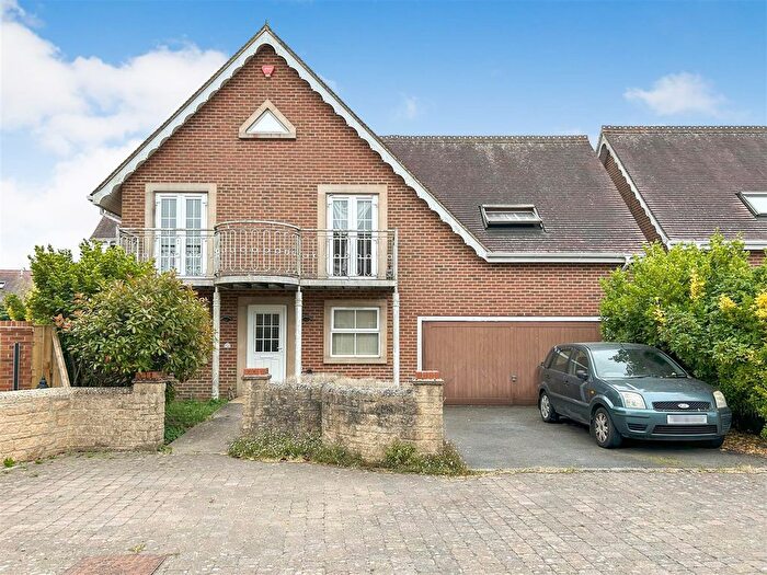 5 Bedroom Detached House For Sale In Coppice End, Ryde, PO33