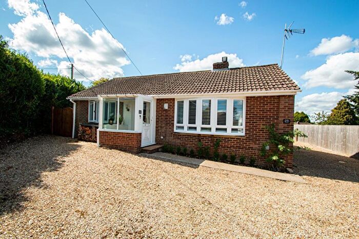 2 Bedroom Bungalow For Sale In Croft Way, Woodcote, Reading, Oxfordshire, RG8