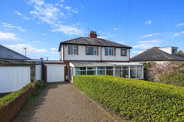 3 Bedroom Semi Detached House For Sale In Westfield Lane, Idle, Bradford, BD10