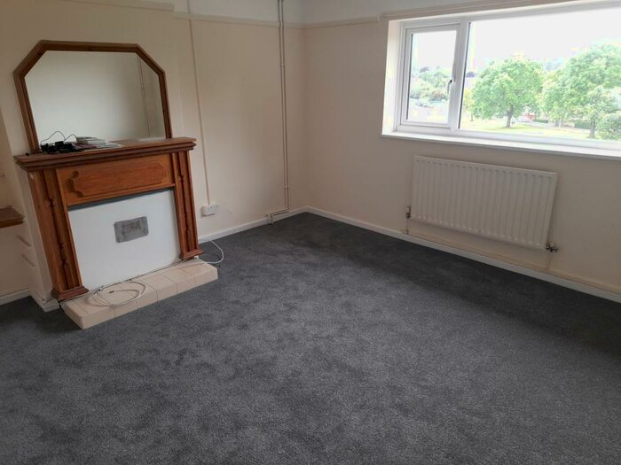 3 Bedroom Maisonette To Rent In Propsect Road, Stafford, ST16