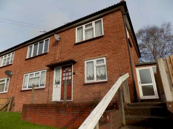 2 Bedroom Flat To Rent In Orchard Grove, Dudley, DY3