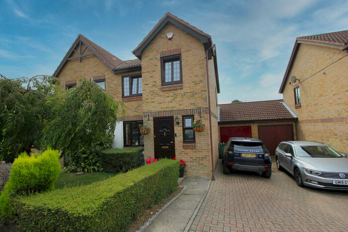 3 Bedroom Semi-Detached House To Rent In Alpine Road, Redhill, RH1