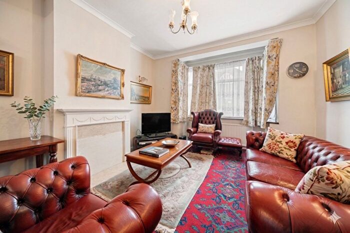 3 Bedroom Terraced House For Sale In Streatham Vale, London, SW16