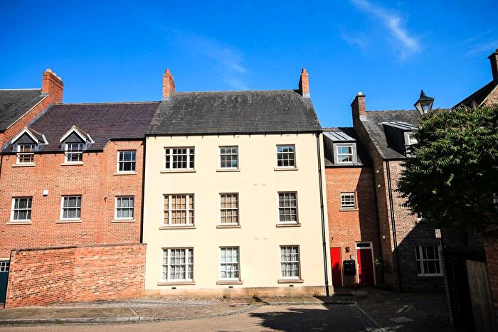 2 Bedroom Flat To Rent In Highgate, Durham, County Durham, DH1