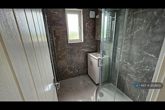 2 Bedroom Maisonette To Rent In Rosebank Avenue, Wembley, HA0