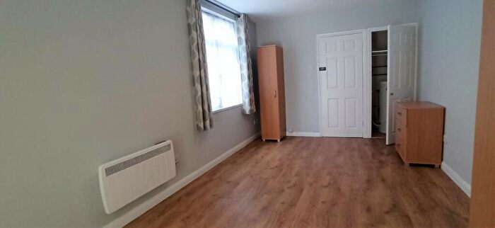 1 Bedroom Flat To Rent In Peel Road, Harrow, HA3