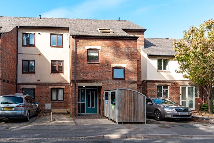 2 Bedroom Apartment For Sale In Paradise Square, Oxford, OX1