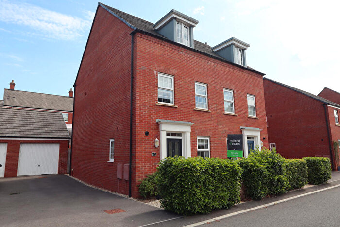 4 Bedroom Semi-Detached House For Sale In Hamiltons Close, Wells, BA5