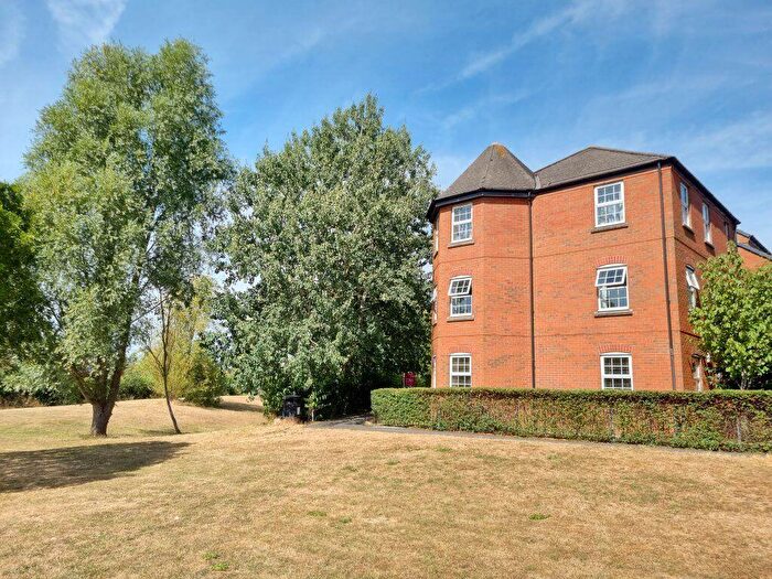 2 Bedroom Flat To Rent In Lock Keeper Close, Leicester, LE18