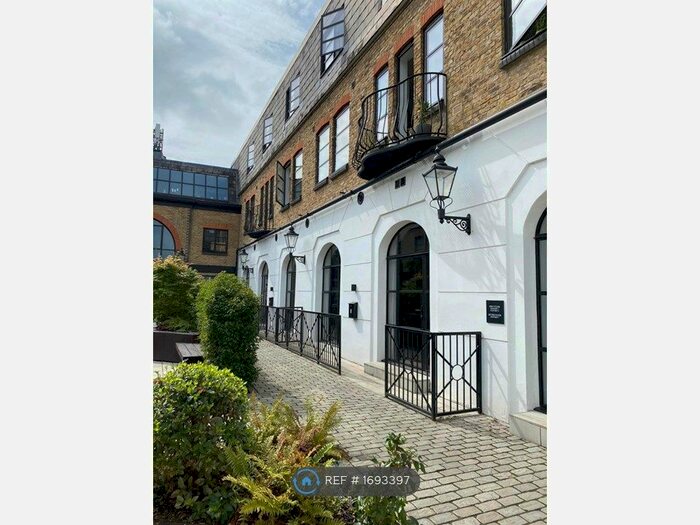 2 Bedroom Flat To Rent In The Metalworks, London, SW4