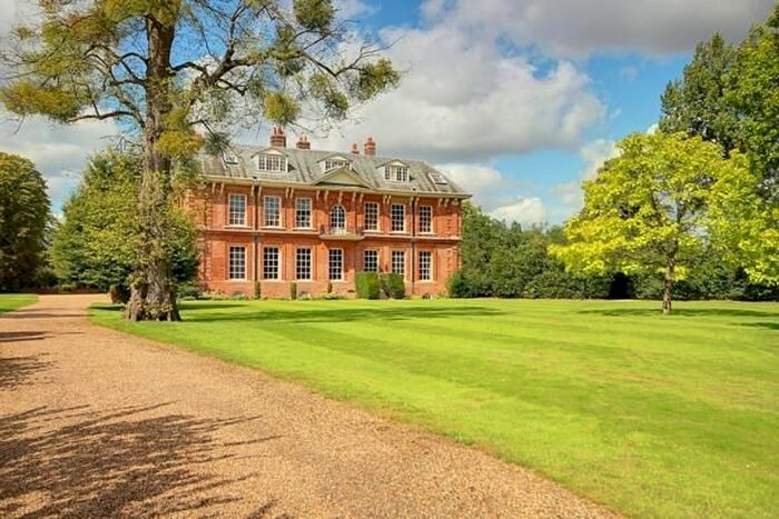 2 Bedroom Property To Rent In The Mansion, Balls Park, Hertford, SG13