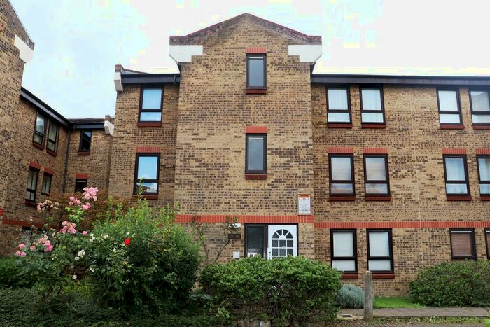 1 Bedroom Flat To Rent In Wedmore Court, Wedmore Gardens, N19
