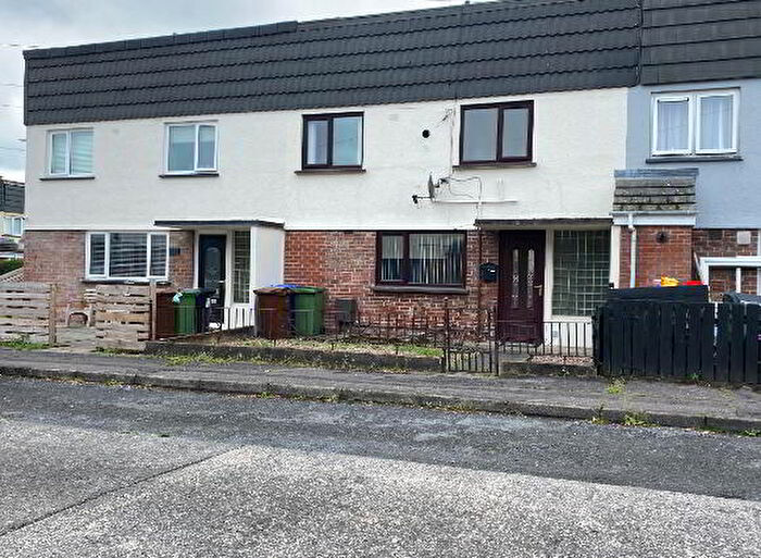 3 Bedroom Mid Terraced House For Sale In Sawel Place, Lisburn, BT28