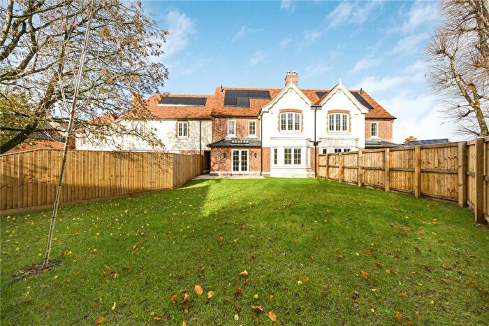 4 Bedroom Terraced House For Sale In St Peters Mews. The Parade, Marlborough, Wiltshire, SN8