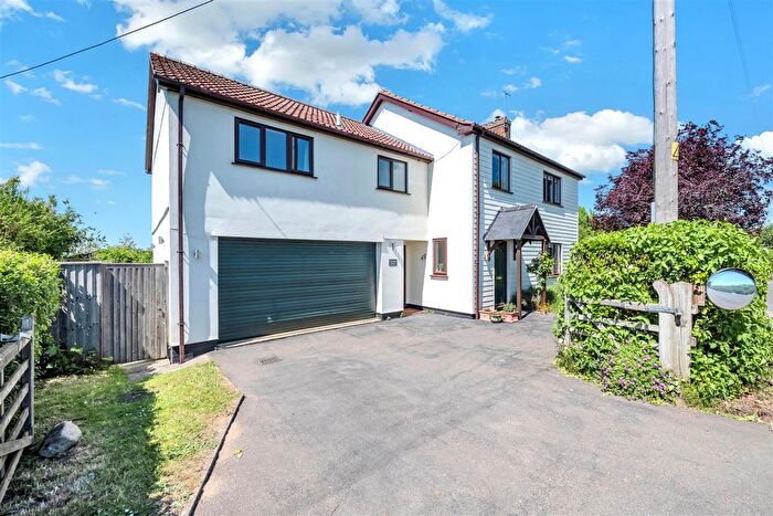 5 Bedroom Detached House For Sale In Ashfield Road, Norton, IP31