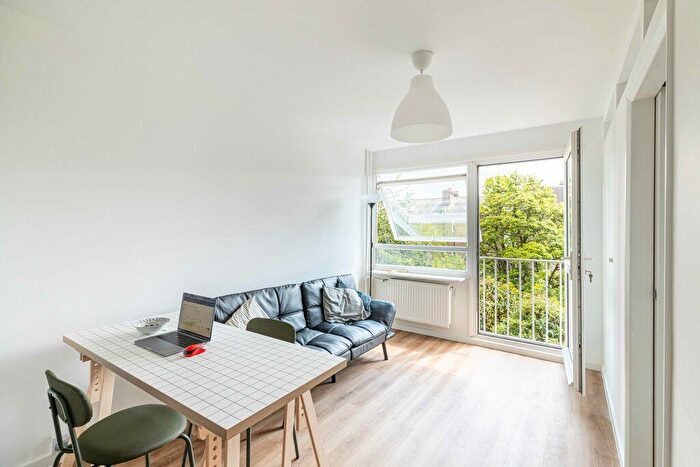 1 Bedroom Flat To Rent In Rockley Road, Shepherds Bush, W14