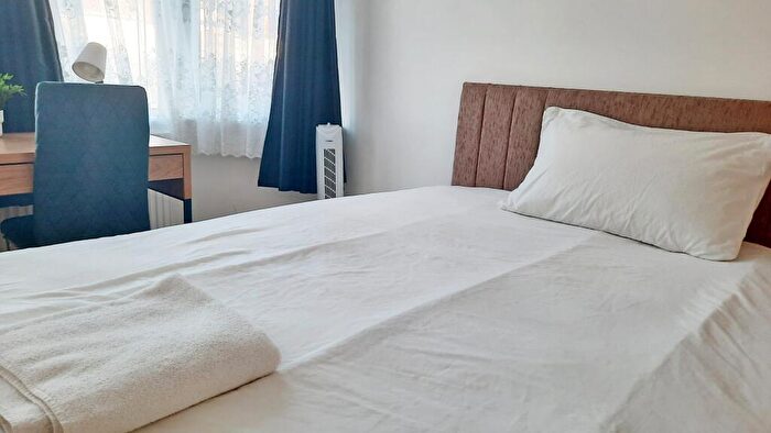 1 Bedroom House To Rent In Wadeville Avenue, London, RM6