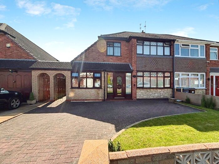 4 Bedroom Semi Detached House To Rent In Overseal Road, Wolverhampton, West Midlands, WV11
