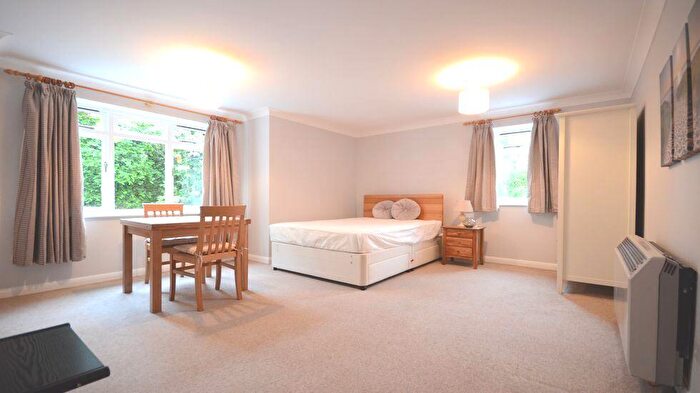 Studio To Rent In Corfe Place, Maidenhead, SL6