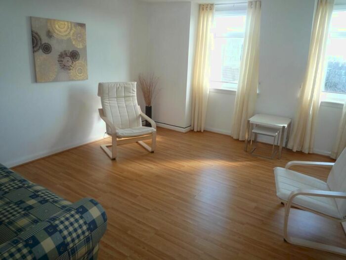 2 Bedroom Flat To Rent In Claremont Gardens, Top Floor Flat, AB10