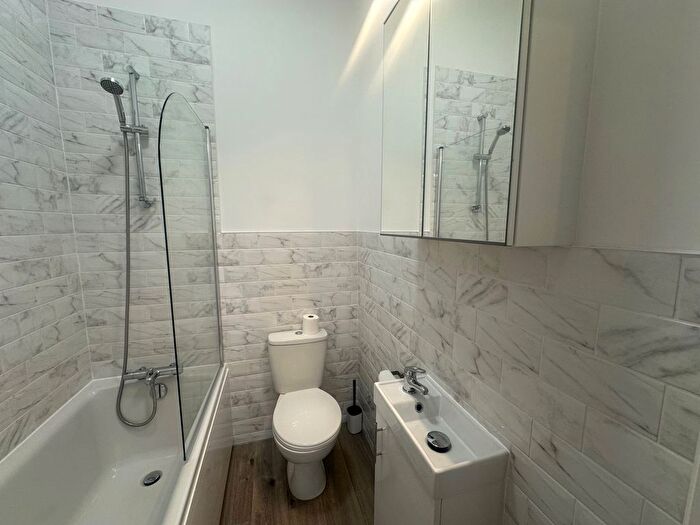 Studio To Rent In Southbourne Road, Southbourne, Bournemouth, BH6