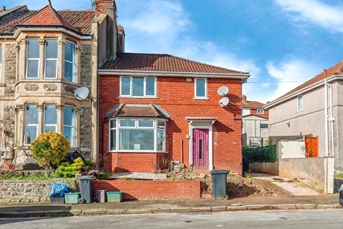 3 Bedroom Semi Detached House For Sale In Queens Road, Knowle, Bristol, BS4