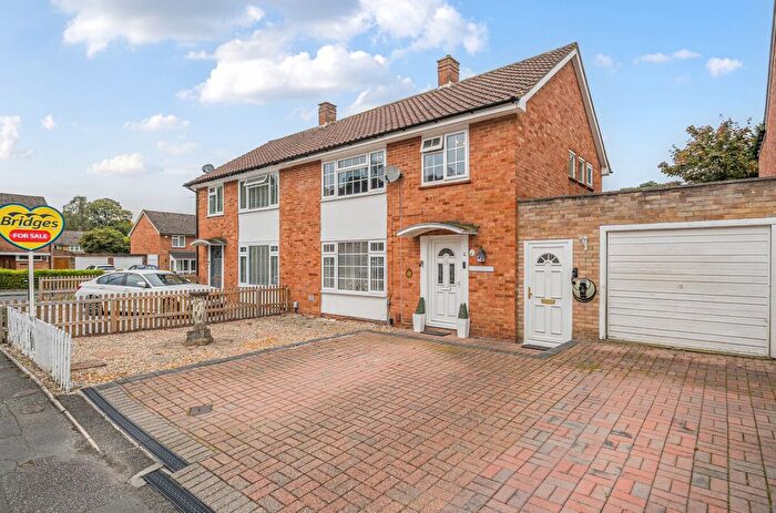 3 Bedroom Semi-detached House For Sale In Timline Green, Bracknell, Berkshire, RG12