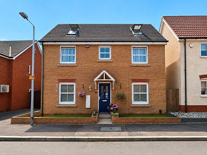 5 Bedroom Detached House For Sale In Cardinal Road, Chafford Hundred, Grays, Essex, RM16