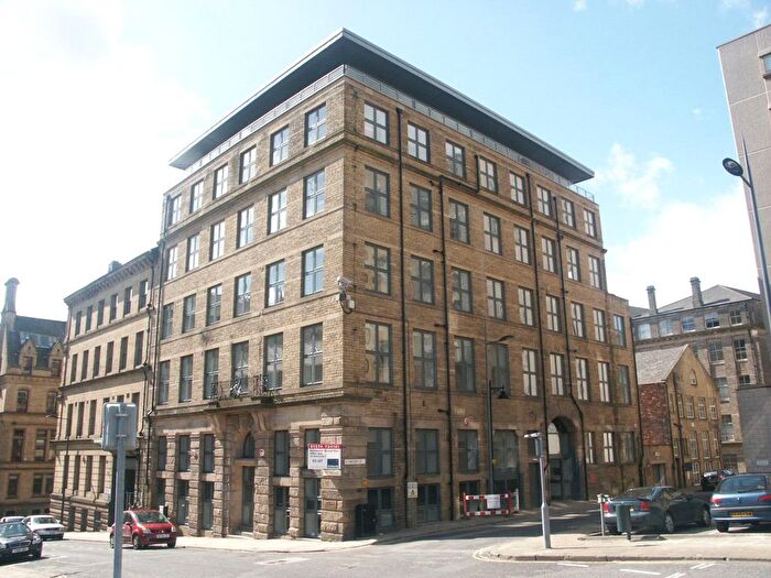 2 Bedroom Flat To Rent In Acton House, Scoresby Street, Bradford, West Yorkshire, BD1