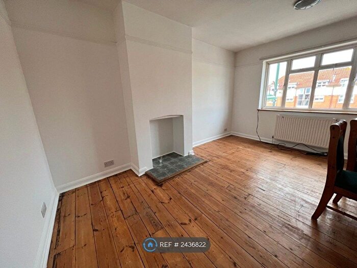 4 Bedroom Maisonette To Rent In Ewell Road, Surbiton, KT6