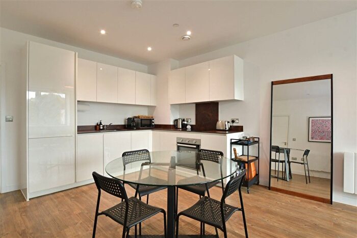 1 Bedroom Flat For Sale In Eagle Way, Great Warley, Brentwood, Essex, CM13