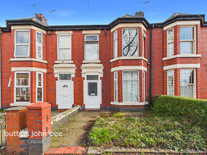 4 Bedroom Terraced House For Sale In Ruskin Road, Crewe, CW2