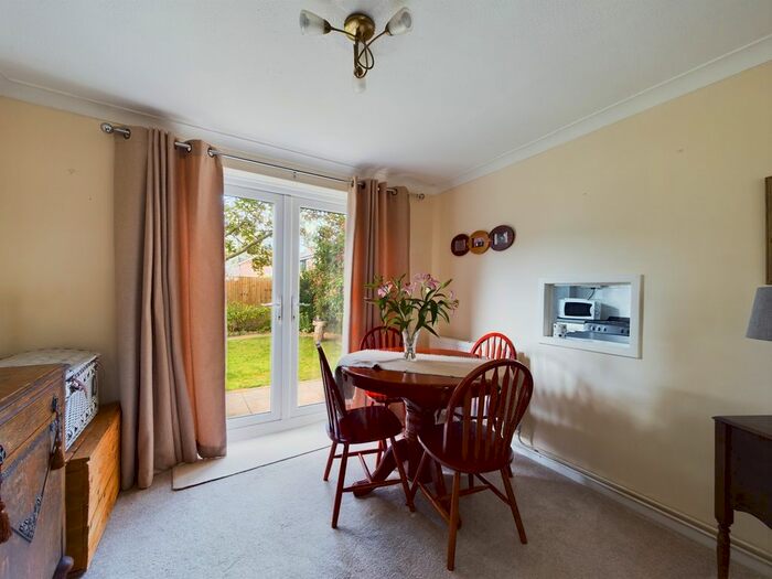 3 Bedroom End Of Terrace House For Sale In Corsletts Avenue, Broadbridge Heath, Horsham, RH12
