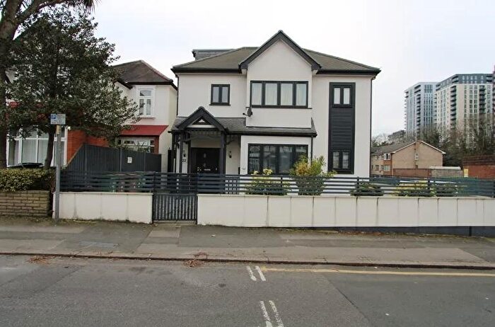 2 Bedroom Flat To Rent In Langley Park Road, Sutton, London, SM2